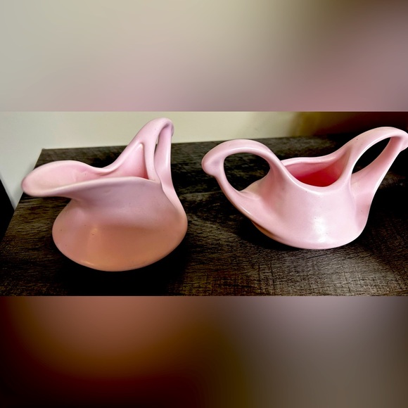 Joan Shank Pink Cream and Sugar Set. - Picture 1 of 3